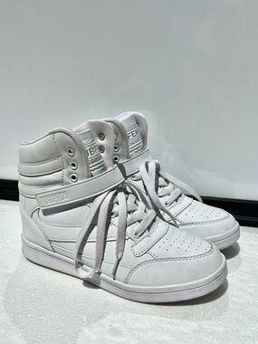 UBFEN Womens 8 High Top Ankle Support Sneakers Hidden Wedge Platform White